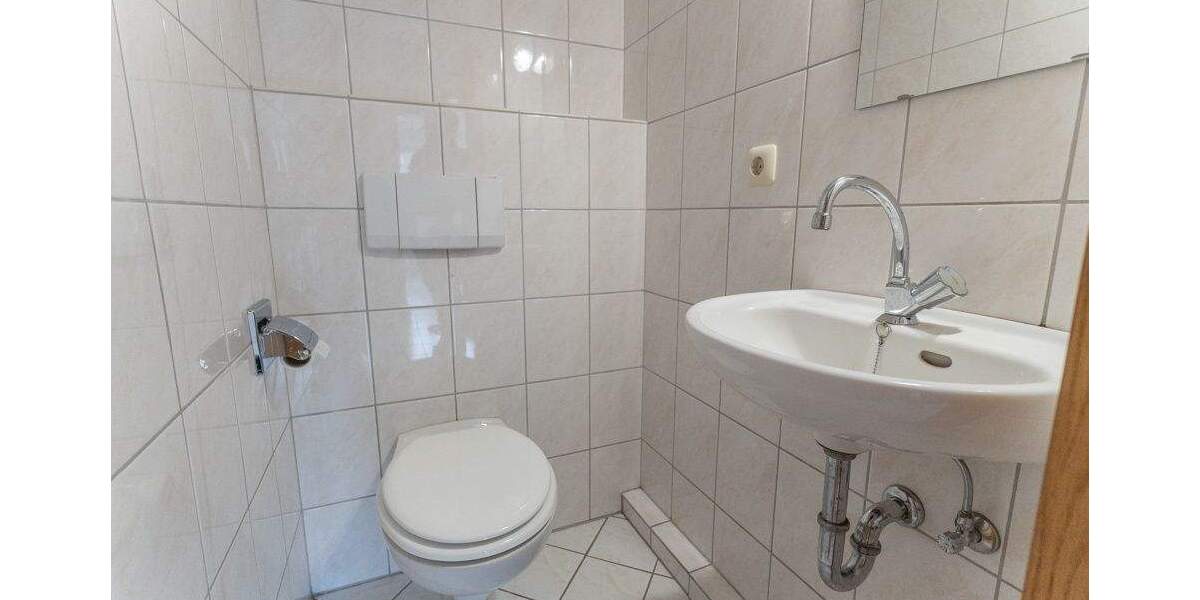 Schöne ca. 135 m² große 4-Zimmer-Maisonettewohnung mit Dachatelier und Westloggia in Garenfeld! 4 zimmer