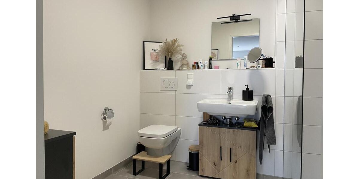 Etagenwohnung Leverkusen Bürrig - 2 Zimmer, 72 m&sup2;, 990&euro; | Angebot:25750083