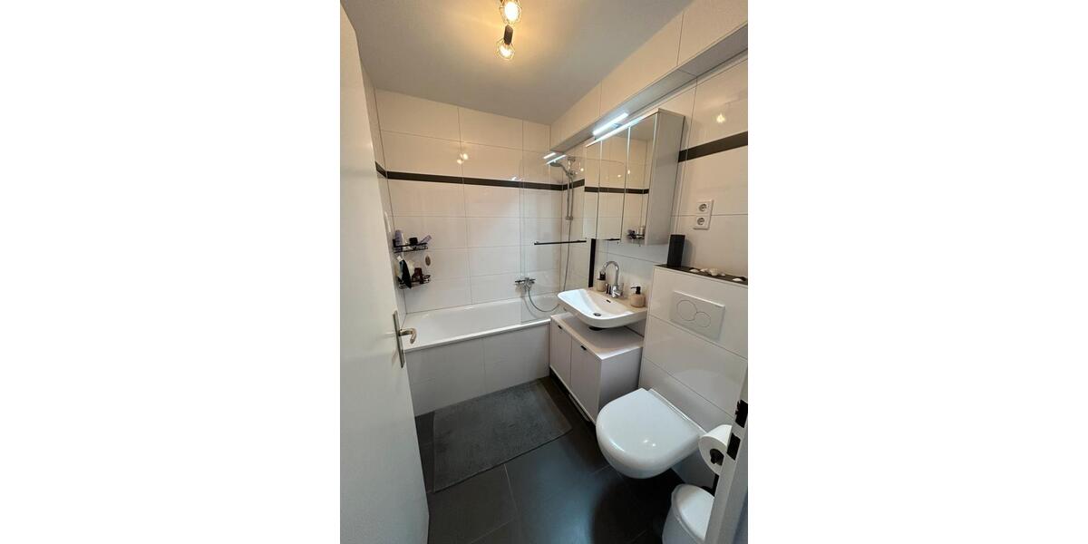 Etagenwohnung Düsseldorf Derendorf - 2 Zimmer, 55 m&sup2;, 1.000&euro; | Angebot:26414679