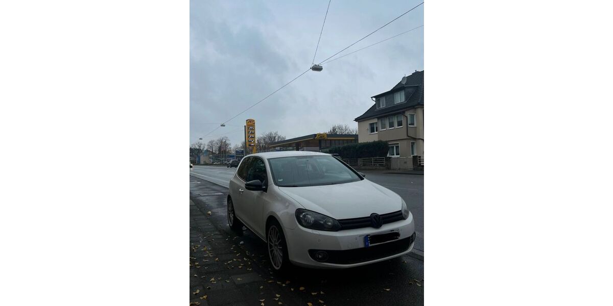 VW Golf 207.000 km 2.800 &euro; Schwelm 58332