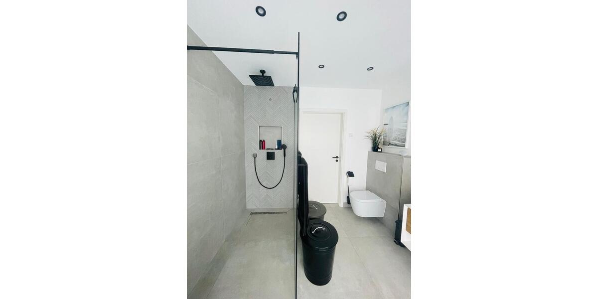 Moderne und helle neuwertige 4-Zimmer Wohnung mit 3 Balkonen im EG in Solingen 4 zimmer