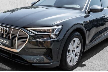 Audi e-tron 28.279 km 29.950 &euro; Düsseldorf 40474