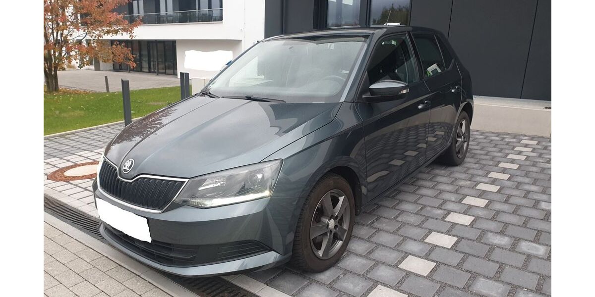 Skoda Fabia 93.589 km 7.390 &euro; Wuppertal 42329