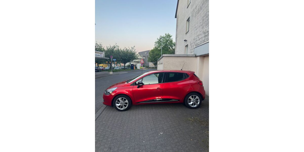 Renault Clio 93.330 km 10.300 &euro; Remscheid 42853