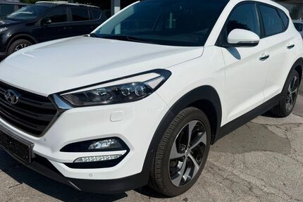 Hyundai TUCSON 175.000 km 13.290 &euro; Halver 58553