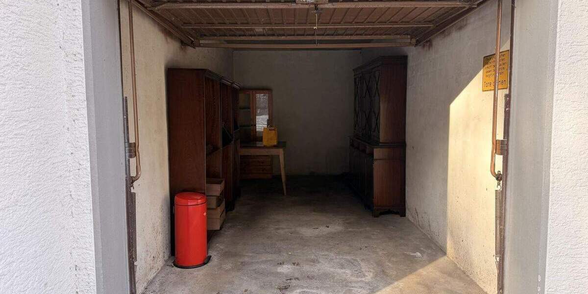 Etagenwohnung mit eigener Garage und Blick ins Grüne 2 zimmer