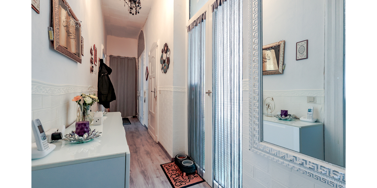 Großzügig geschnittene Eigentumswohnung in Köln-Mülheim 3 zimmer