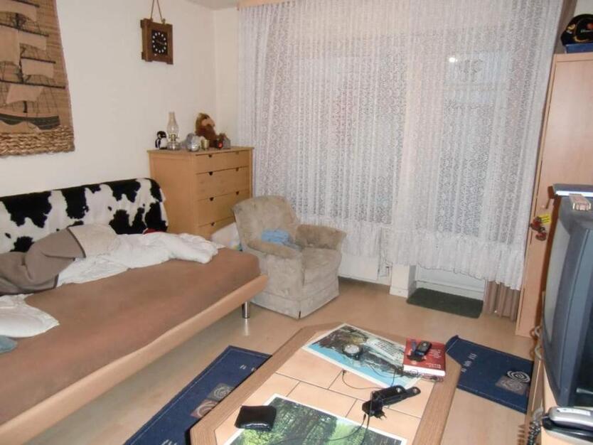 EinraumWohnung mit Balkon