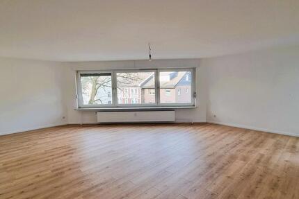 Erstbezug nach Sanierung: 3-Zi.-Wohnung mit Balkon & Terrasse, TG-Stellplatz in Bergisch Gladbach 3 zimmer