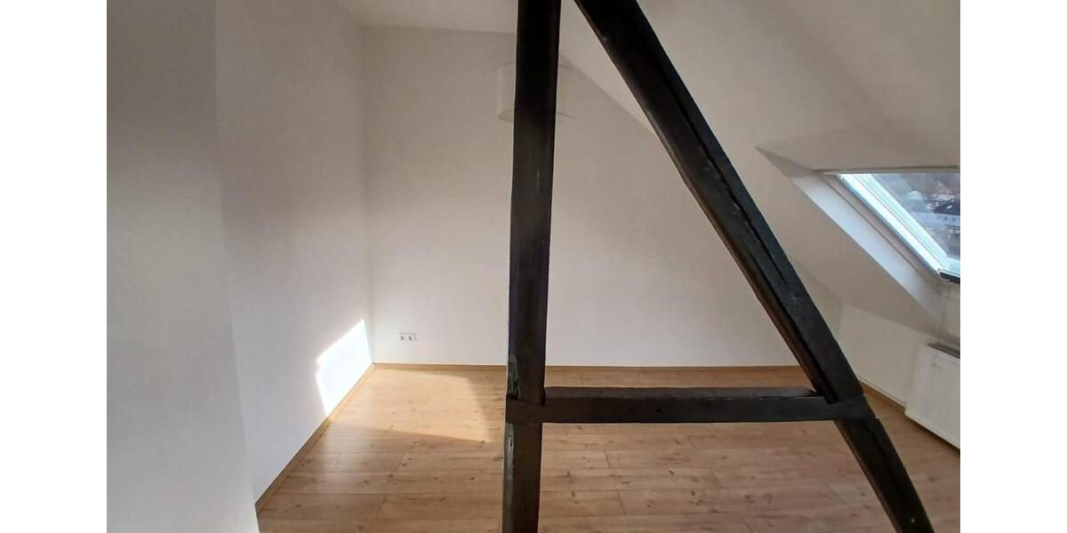 Dachgeschoßwohnung Wuppertal Gemarkung Vohwinkel - 2 Zimmer, 75 m&sup2;, 623&euro; | Angebot:25268235
