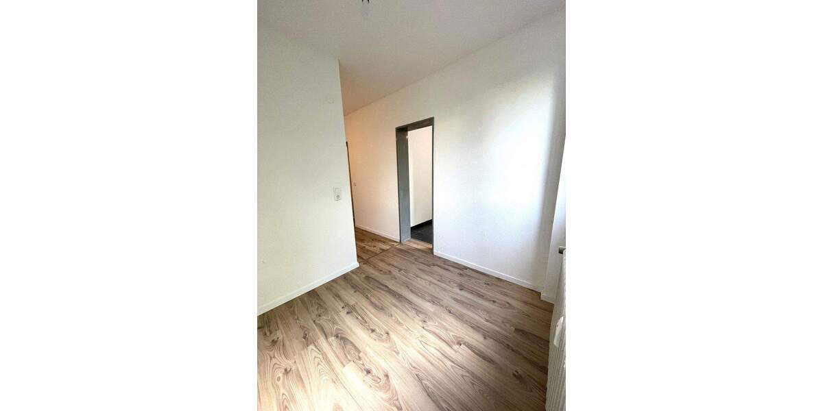Etagenwohnung Wuppertal Barmen - 2 Zimmer, 64 m&sup2;, 550&euro; | Angebot:25870156