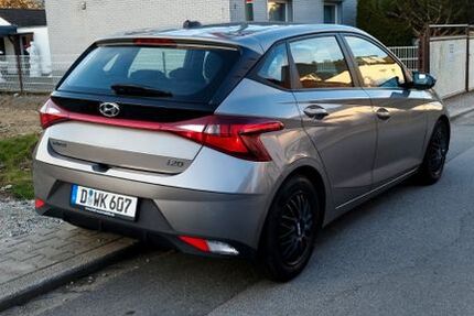 Hyundai i20 60.300 km 10.600 &euro; Düsseldorf 40231