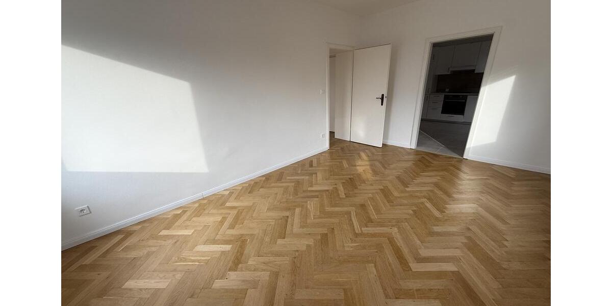 Großzügige Maisonette-Wohnung mit Parkett, Einbauküche & Hobbyräumen 5 zimmer