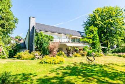 Haus Solingen Burg - 7 Zimmer, 327 m&sup2;, 950.000&euro; | Angebot:27375680