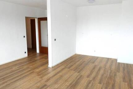 Helle City-Wohnung mit Balkon und modernem Bad - zentrale Lage