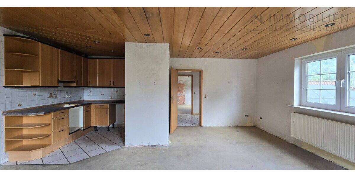 Einfamilienhaus Hückeswagen Innenstadt - 6 Zimmer, 242 m&sup2;, 449.000&euro; | Angebot:26867652