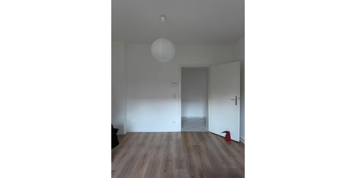 Erdgeschoßwohnung Düsseldorf Stadtbezirk 8 - 2 Zimmer, 52 m&sup2;, 590&euro; | Angebot:25721940