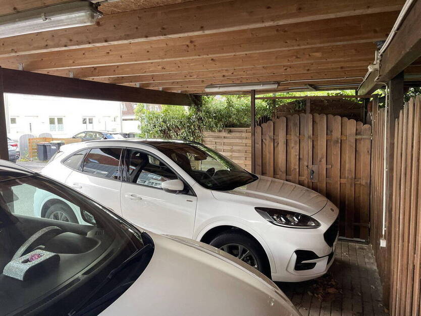 Attraktives Reihenendhaus mit EinliegerWohnung, Garten & Carport - Viel Platz für Familie & mehr