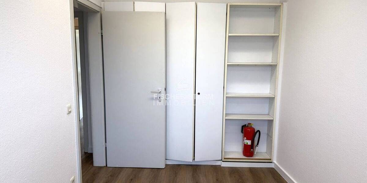 Gewerbeobjekt Düsseldorf Stadtmitte - 5 Zimmer, 104 m&sup2;, 1.360&euro; | Angebot:26346033