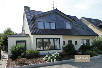 Haus zum Kaufen in Dormagen 660.000 € 247.43 m² 6 zimmer