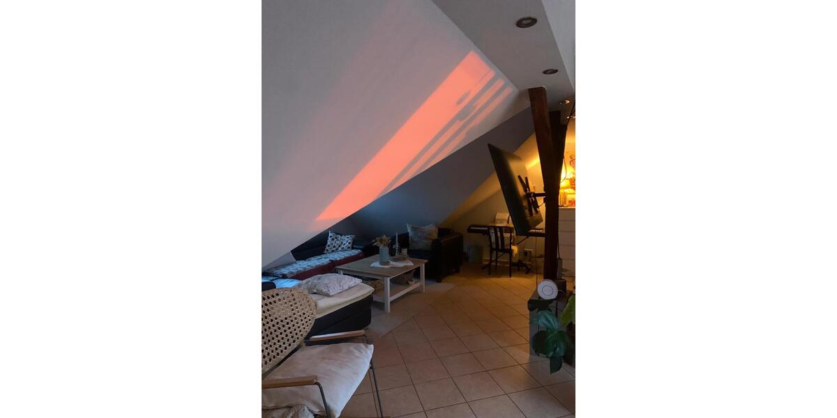 Superschöne 2 Zimmer Dachgeschosswohnung (Miete oder Kauf) 2 zimmer