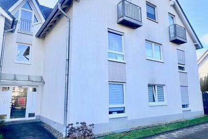 Tolle 2-Zi.-Wohnung mit Balkon, TG-Stellplatz, Dusche und Wanne 2 zimmer