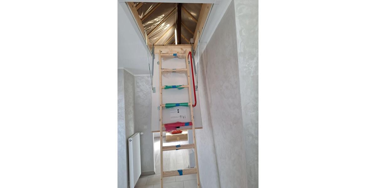 Dachgeschoßwohnung Langenfeld (Rheinland) - 2 Zimmer, 70 m&sup2;, 1.200&euro; | Angebot:26214129