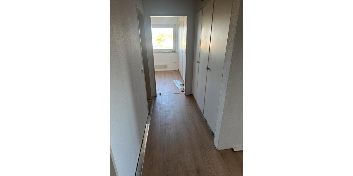 Dachgeschoßwohnung Solingen Aufderhöhe - 2 Zimmer, 70 m&sup2;, 800&euro; | Angebot:26378885