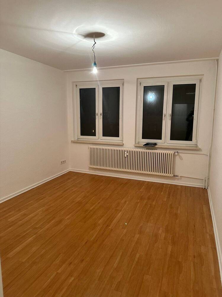 Gepflegte 2 Zimmer EG-Wohnung mit Balkon, in ruhiger Lage in Wersten!
