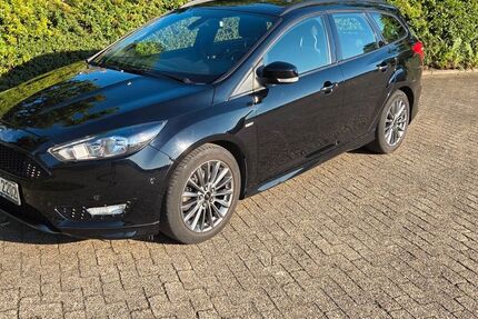 Ford Focus 104.000 km 8.800 &euro; Solingen 42653