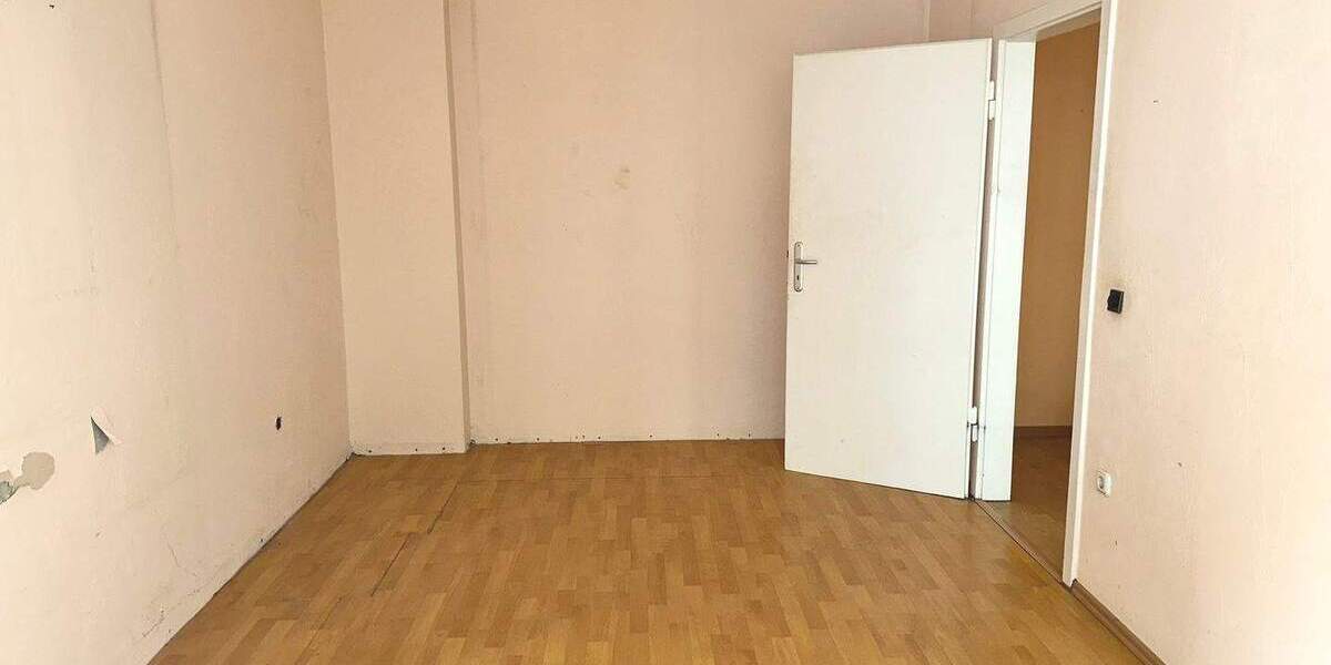 Ruhige Lage in D-Friedrichstadt! Gut geschnittene, citynahe 4 Zimmer Wohnung mit idealer Anbindung! 4 zimmer
