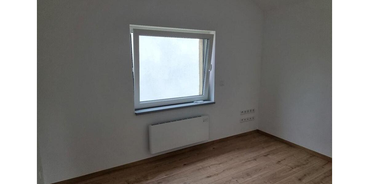Etagenwohnung Erkrath - 4 Zimmer, 90 m&sup2;, 1.400&euro; | Angebot:25407471