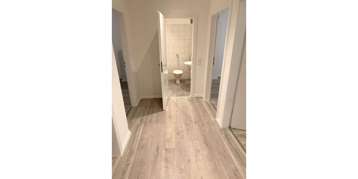 Etagenwohnung Düsseldorf Rath - 3 Zimmer, 64 m&sup2;, 790&euro; | Angebot:25212848