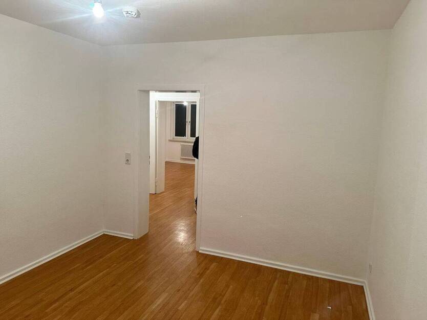 Gepflegte 2 Zimmer EG-Wohnung mit Balkon, in ruhiger Lage in Wersten!