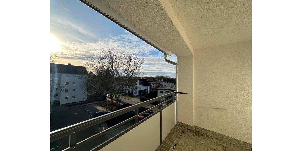 Geräumige 3-Zimmer-Wohnung mit zwei Balkone! 3 zimmer