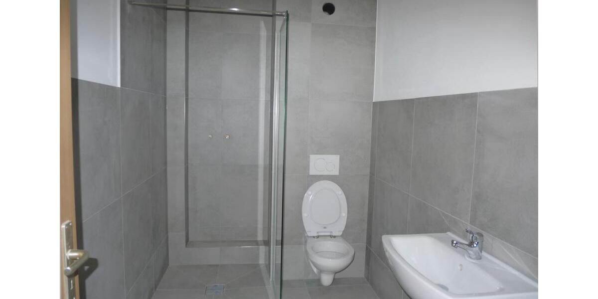 Frisch sanierte Wohnung im 1. Obergeschoss 3 zimmer