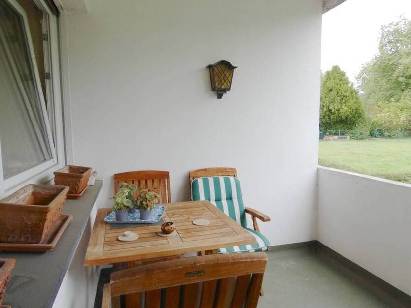 ECHT FAMILIENTAUGLICH - 5- Zimmer Erdgeschoss-Maisonette mit Balkon, Loggia + Terrasse