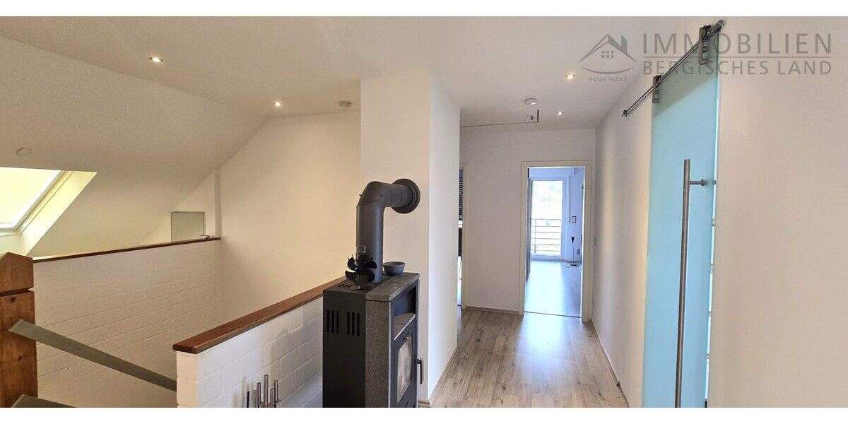 Einfamilienhaus Hückeswagen Kobeshofen - 6 Zimmer, 220 m&sup2;, 529.000&euro; | Angebot:25737808