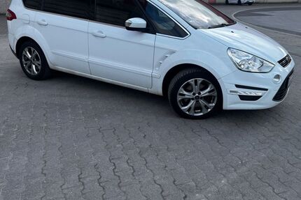 Ford S-Max 190.000 km 5.490 &euro; Düsseldorf 40595