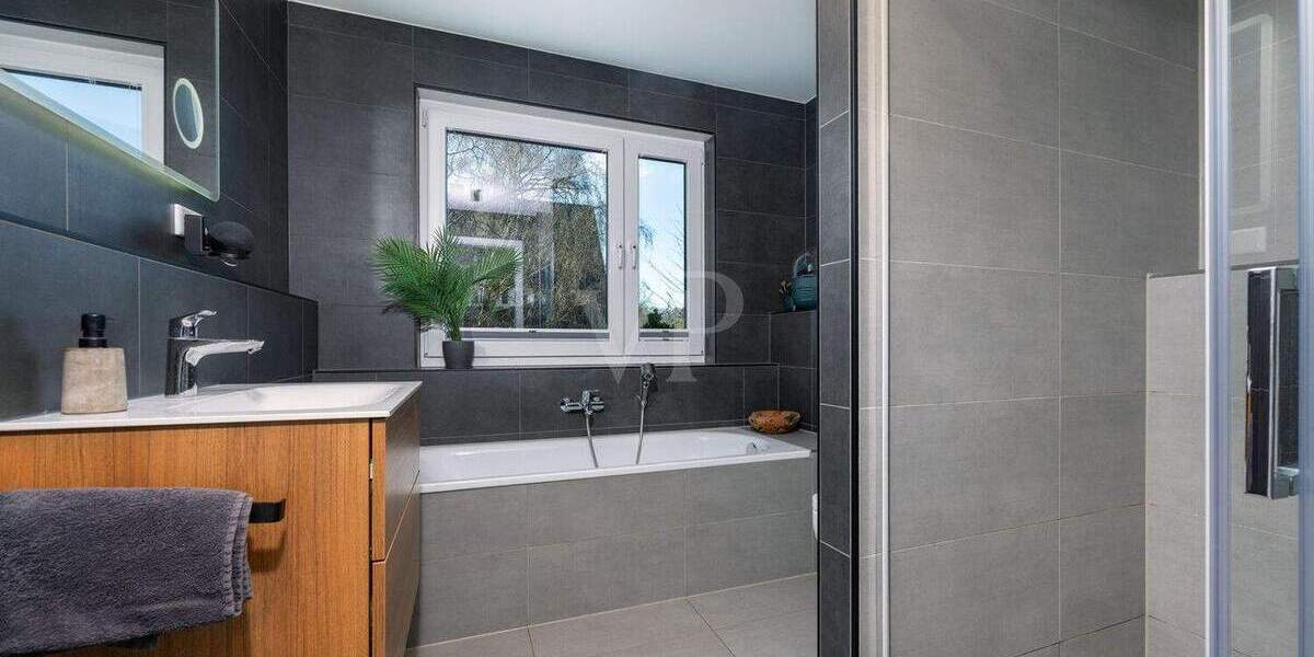 Doppelhaushälfte Wülfrath Innenstadt - 4 Zimmer, 141 m&sup2;, 699.000&euro; | Angebot:25733779