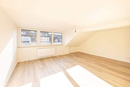 Wohnung Düsseldorf Flingern Nord - 2 Zimmer, 82 m&sup2;, 1.360&euro; | Angebot:25745721