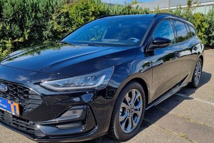 Ford Focus 13.200 km 25.980 &euro; Düsseldorf 40589