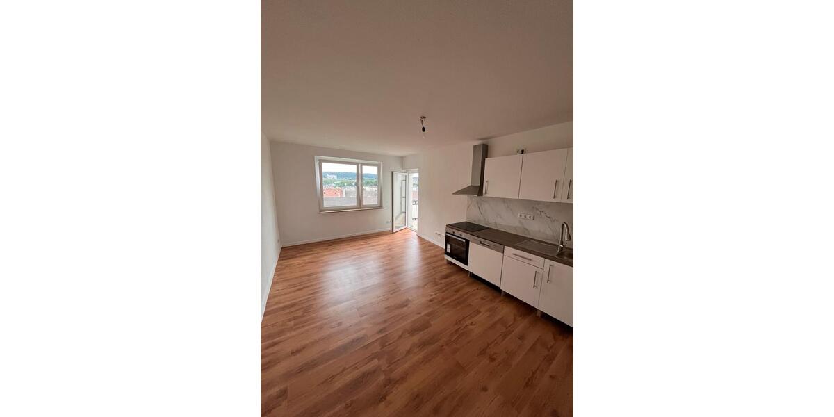 2 Zi Wohnung+ Balkon, 50qm neu saniert ,neue Küche & Bodenheizung 2 zimmer