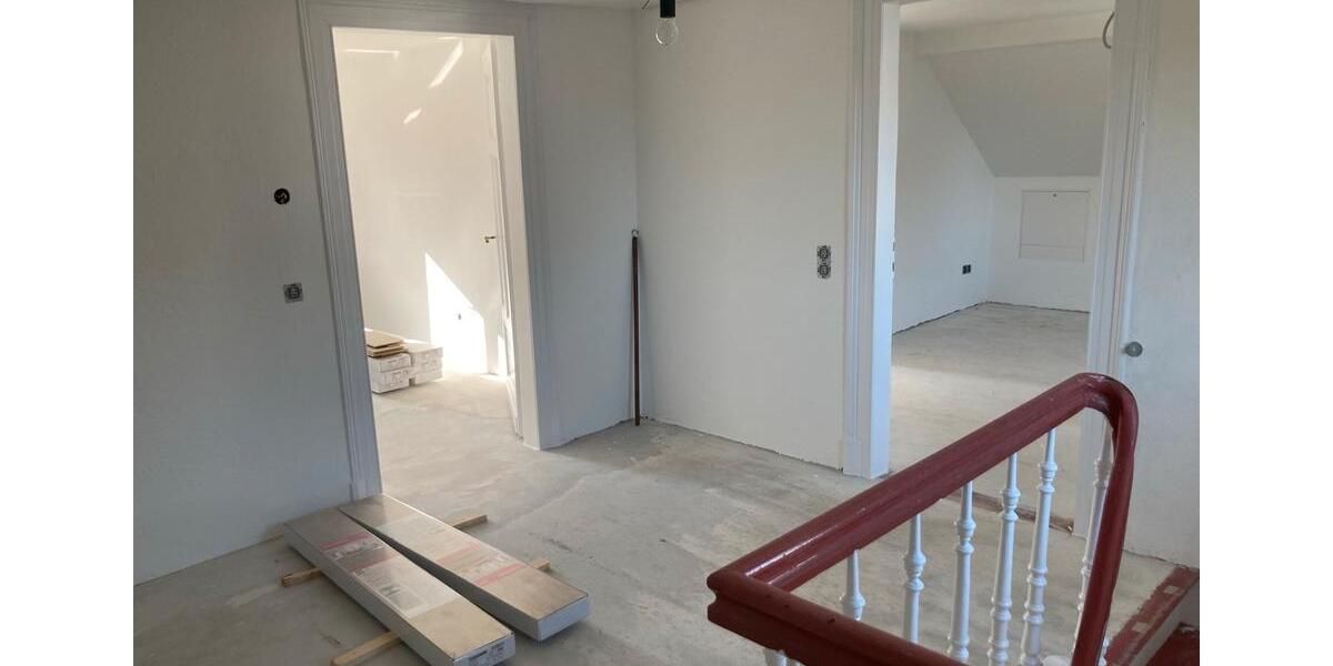 Einfamilienhaus Lindlar - 5 Zimmer, 130 m&sup2;, 1.350&euro; | Angebot:25647281