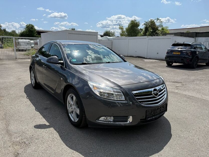 Opel Insignia 84.000 km 7.950 € Bochum 44866