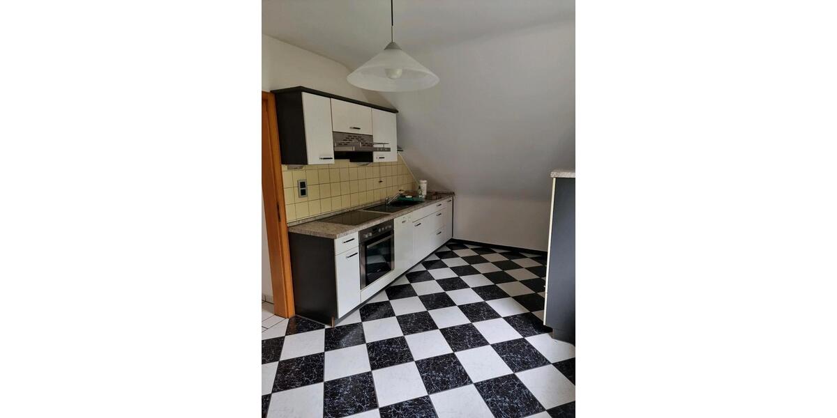 Dachgeschoßwohnung Bergisch Gladbach Alt-Frankenforst - 2 Zimmer, 61 m&sup2;, 810&euro; | Angebot:26165997