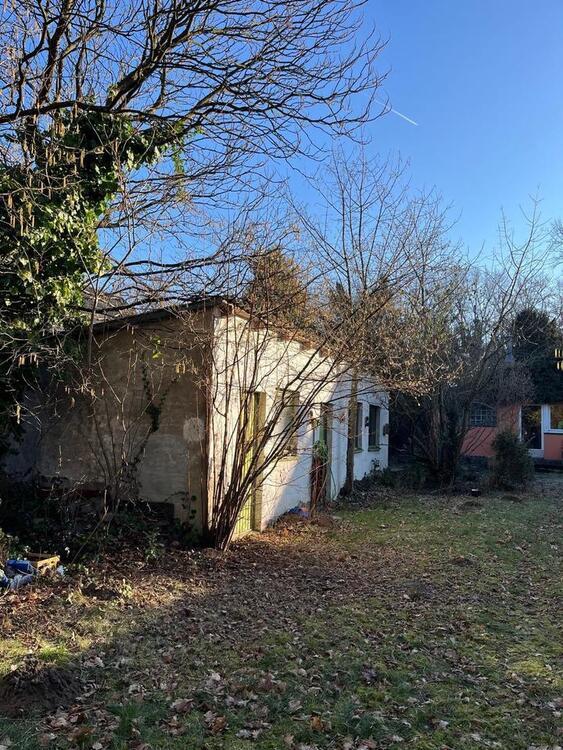 Haus mit riesigem Grundstück!! Mit bestätigter Bauvoranfrage!!