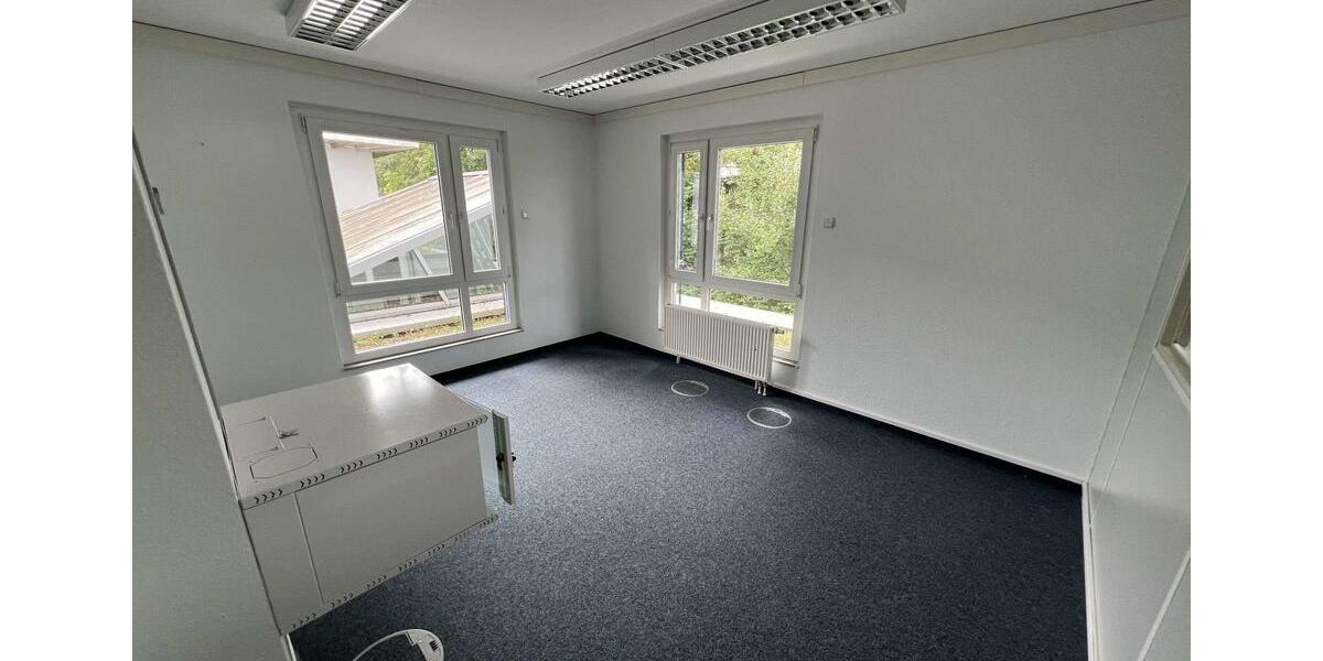 Hochwertige 76 m² Büroeinheit mit Exzellenter Anbindung zimmer
