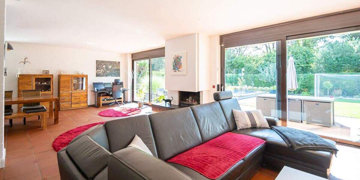 Stilvoller Bungalow mit Pool und liebevoll angelegtem Garten 5 zimmer