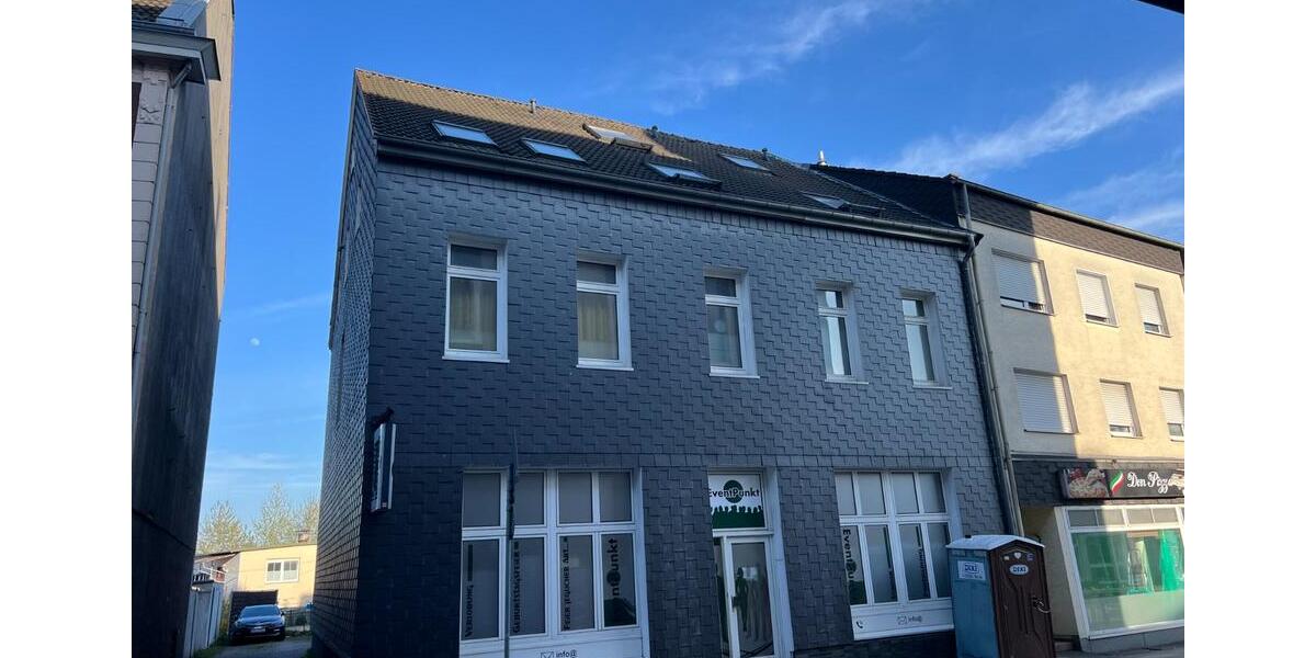 Mehrfamilienhaus Remscheid + Ladenlokal + Garagen + Stellplätze 1 zimmer